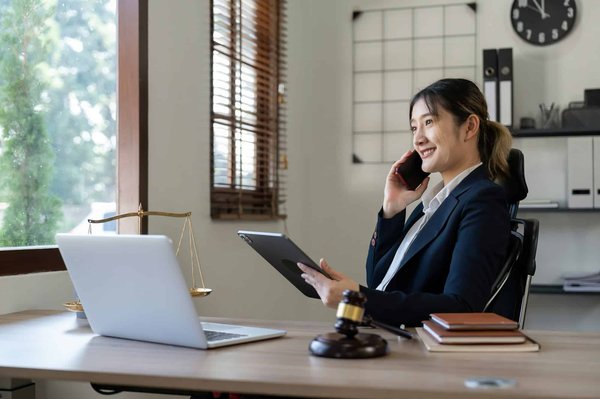 Stratégies clé pour la protection efficace de votre marque avec un avocat